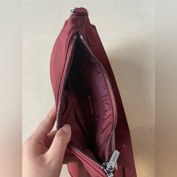 Lululemon City Essentials Small Shoulder Bag 3L - Rockwood - Picture 7 of 11